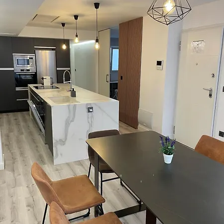 2 Apartment *